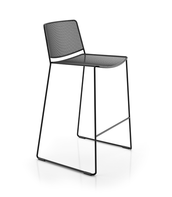 Link Outdoor Counter Fornasarig, stylish and stackable seating 7