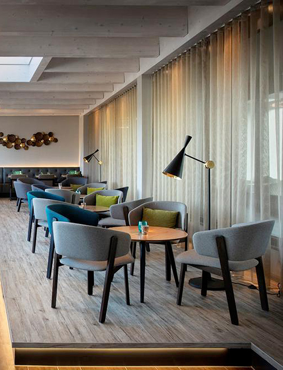 Wolfgang Wood 54 Dining Lounge Fornasarig Scandinavian Design 11