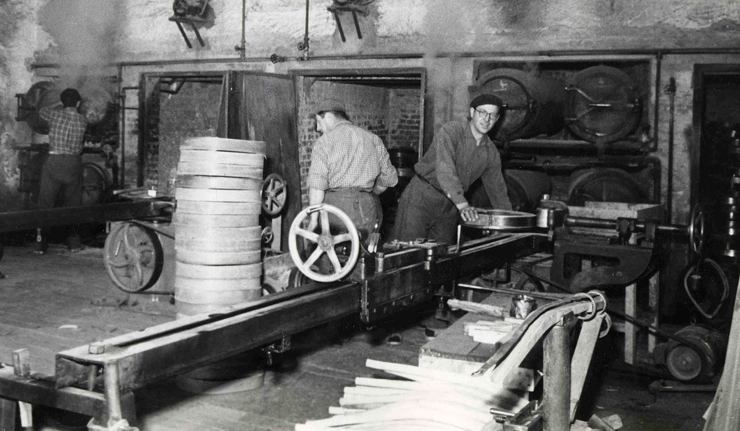 Company Fornasarig Story Since 1878 Wood Craftsmanship Innovation 5
